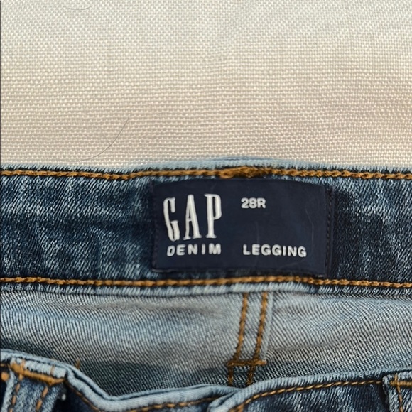 Gap Women's Blue Jeans - Picture 2 of 4